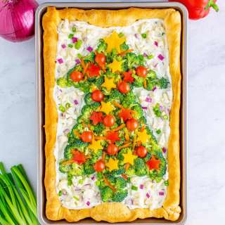 Easy Christmas Veggie Pizza