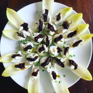 Goat Cheese and Sun-Dried Tomatoes Canapes