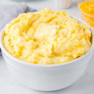 Cheesy Garlic Mashed Potatoes