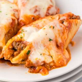 Italian Stuffed Shells (With Beef!)