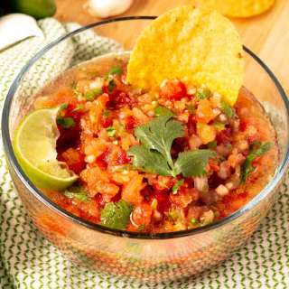 Easy Blender Salsa (With Fresh Tomatoes!)