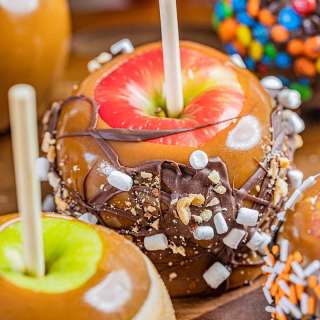 Ultimate Guide to Homemade Caramel Apples