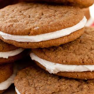Oatmeal Cream Pies {Little Debbie Upgrade}