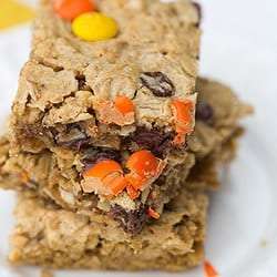 Flourless Peanut Butter-Chocolate Chip Oat Bars
