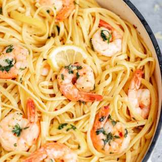 15 Minute Garlic Shrimp Linguine