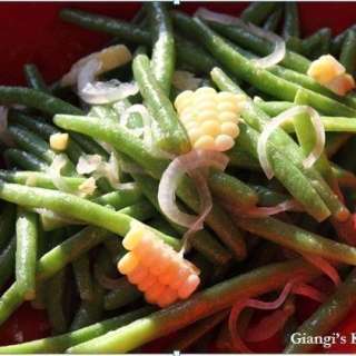 Green Beans, Corn, Onions with Shallot Vinaigrette