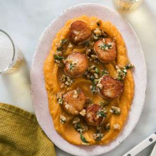 Seared Scallops with Cheesy Acorn Squash Mash