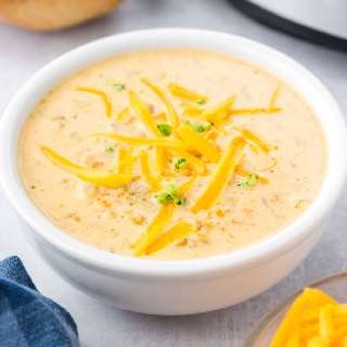 Slow Cooker Broccoli Cheese Soup