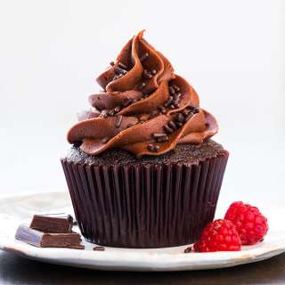 Chocolate Cupcakes with Chocolate Buttercream Frosting