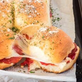 Pizza Sliders With Hawaiian Rolls