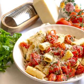 Rigatoni with Roasted Tomatoes