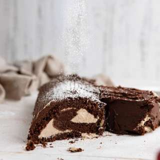 Bûche de Noël (Yule Log)