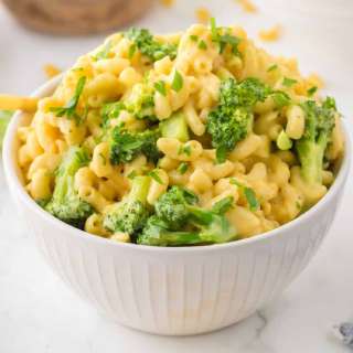 Macaroni And Cheese With Broccoli