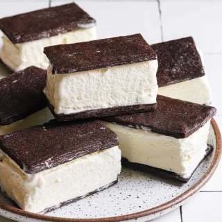 Old-Fashioned Ice Cream Sandwiches