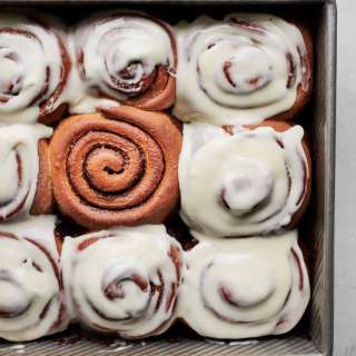 Fluffy Gingerbread Rolls