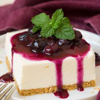 No-Bake Cheesecake {with Fresh Blueberry Sauce}