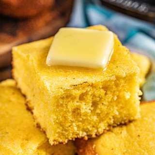 Mom's Quick Buttermilk Cornbread