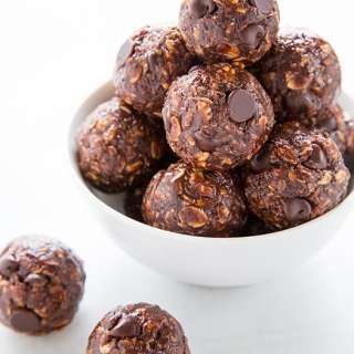 No-Bake Chocolate Energy Bites