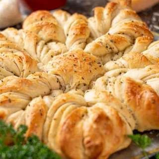 Garlic Bread Star Bread
