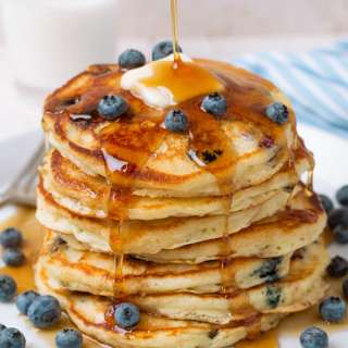 Blueberry Pancakes {with Sour Cream}