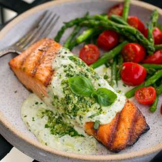 Grilled Salmon with Creamy Pesto Sauce