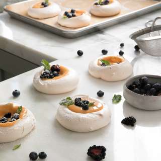 Meringues with Citrus Curd