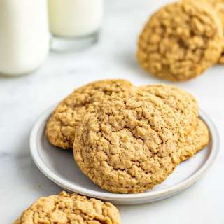 Chewy Oatmeal Cookies