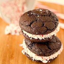 Peppermint Whoopie Pies