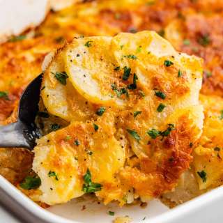 Cheesy Scalloped Potatoes