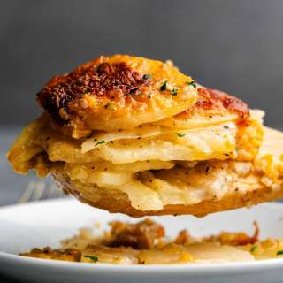 Slow Cooker Scalloped Potatoes