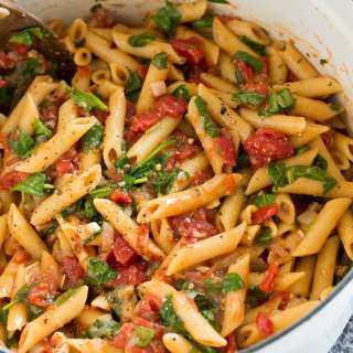 One Pot Pasta Recipe {Tomato Basil}