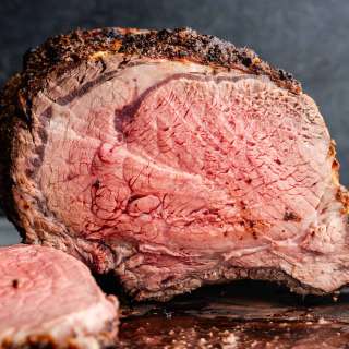 Steakhouse Style Horseradish Crusted Prime Rib