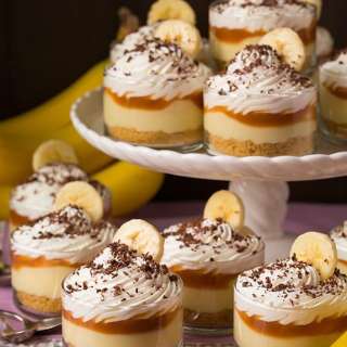Mini Banana Cream Pies {with Salted Caramel Sauce}