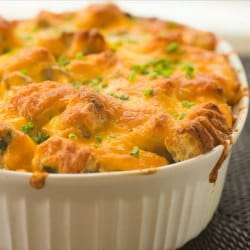 Cheesy Bacon, Mushroom & Spinach Breakfast Strata