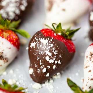 Ultimate Guide to Chocolate Covered Strawberries