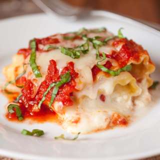Caprese Lasagna Roll Ups