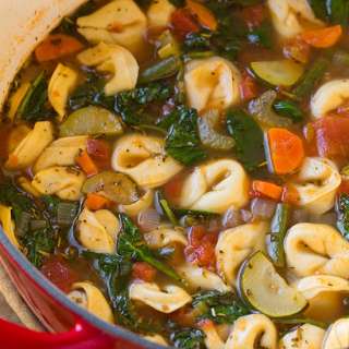 Tuscan Tortellini Vegetable Soup