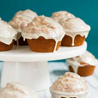 Gingerbread Doughnut Muffins