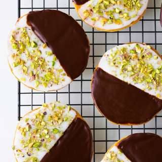 Black and White Cookies {with Pistachios}
