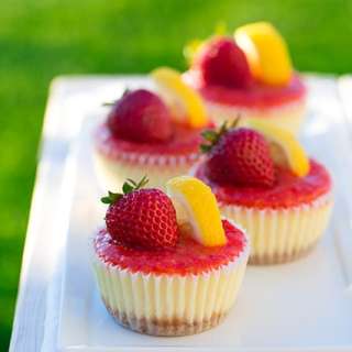 Strawberry Lemonade Mini Cheesecakes