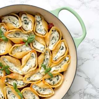 Spinach and Ricotta Stuffed Pasta Shells