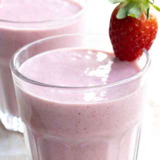 Best Ever Avocado Strawberry Smoothie
