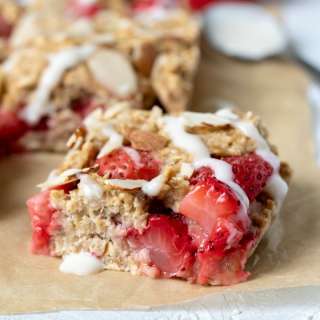 Oil-Free Strawberry Banana Breakfast Bars