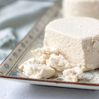 Vegan Queso Fresco (crumble-style cheese)
