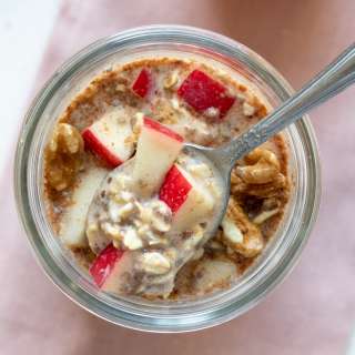 Easy Apple Pie Overnight Oats