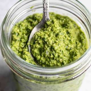 Spicy Vegan Parsley Pesto
