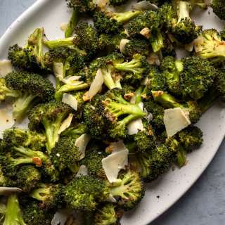 Vegan Parmesan Roasted Broccoli