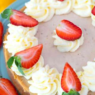 Instant Pot Strawberry Cheesecake