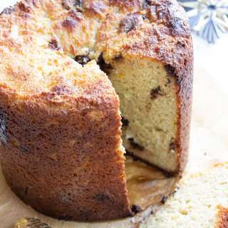 Low Carb Keto Chocolate Chip Panettone
