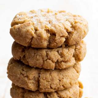 Keto Almond Flour Cookies (With Peanut Butter)